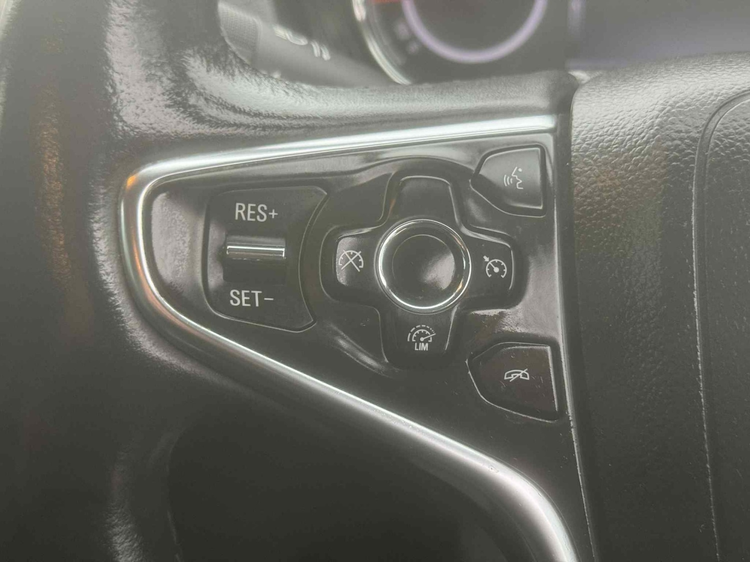 Used Vauxhall Insignia 2015 for sale - 77289569: Photo 24