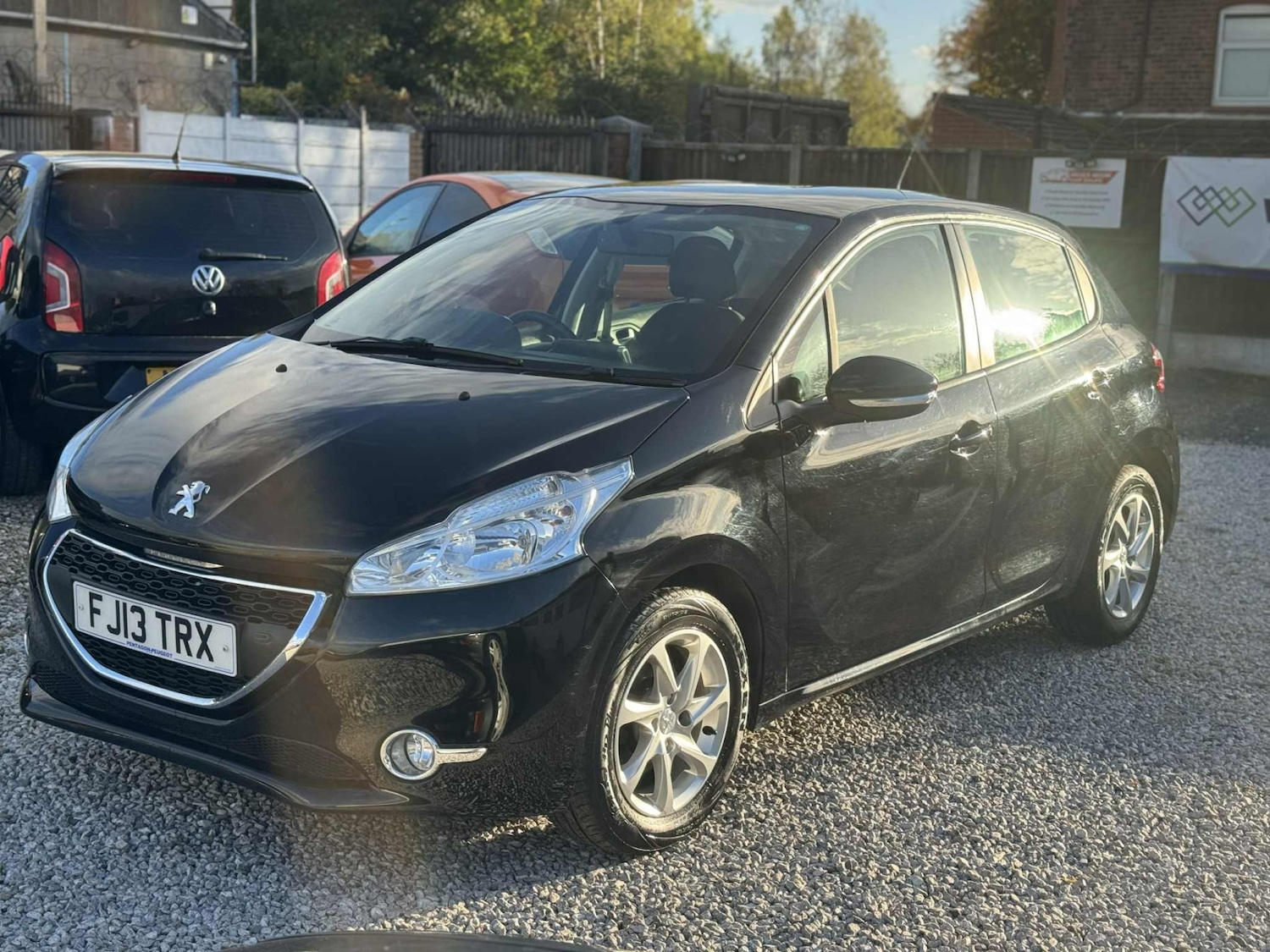 Used Peugeot 208 2013 for sale - 76387553: Photo 4