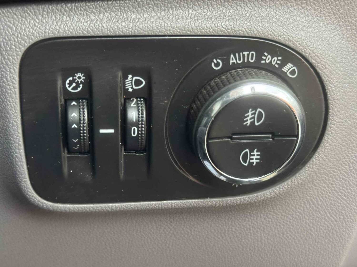 Used Vauxhall Corsa 2017 for sale - 76741458: Photo 17