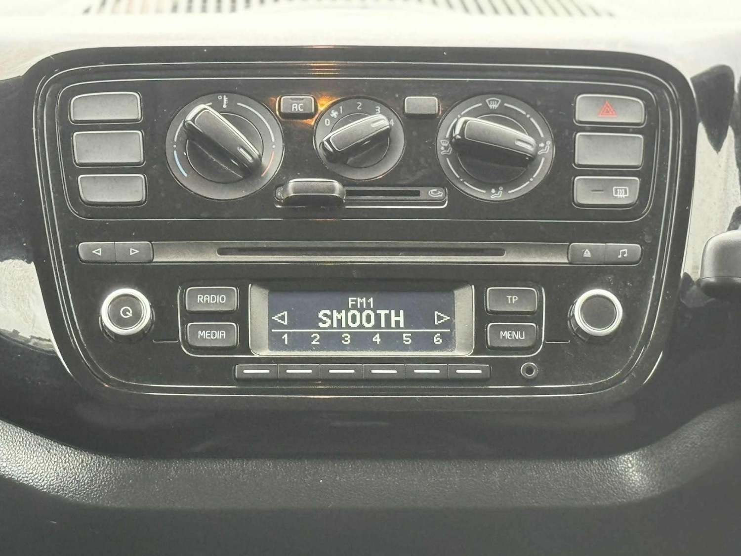 Used Volkswagen up! 2012 for sale - 76237477: Photo 15