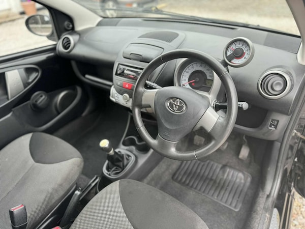 Used Toyota AYGO 2014 for sale - 76313373: Photo 9
