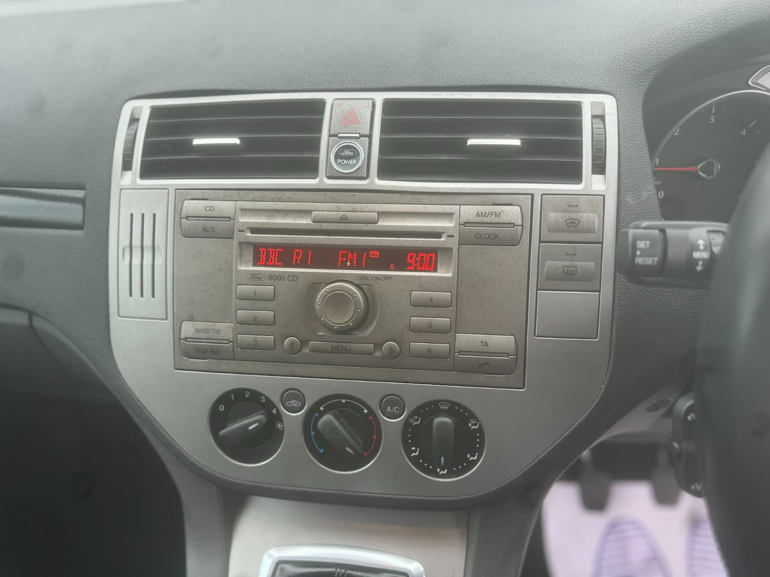 Used Ford Kuga 2010 for sale - 77632603: Photo 16