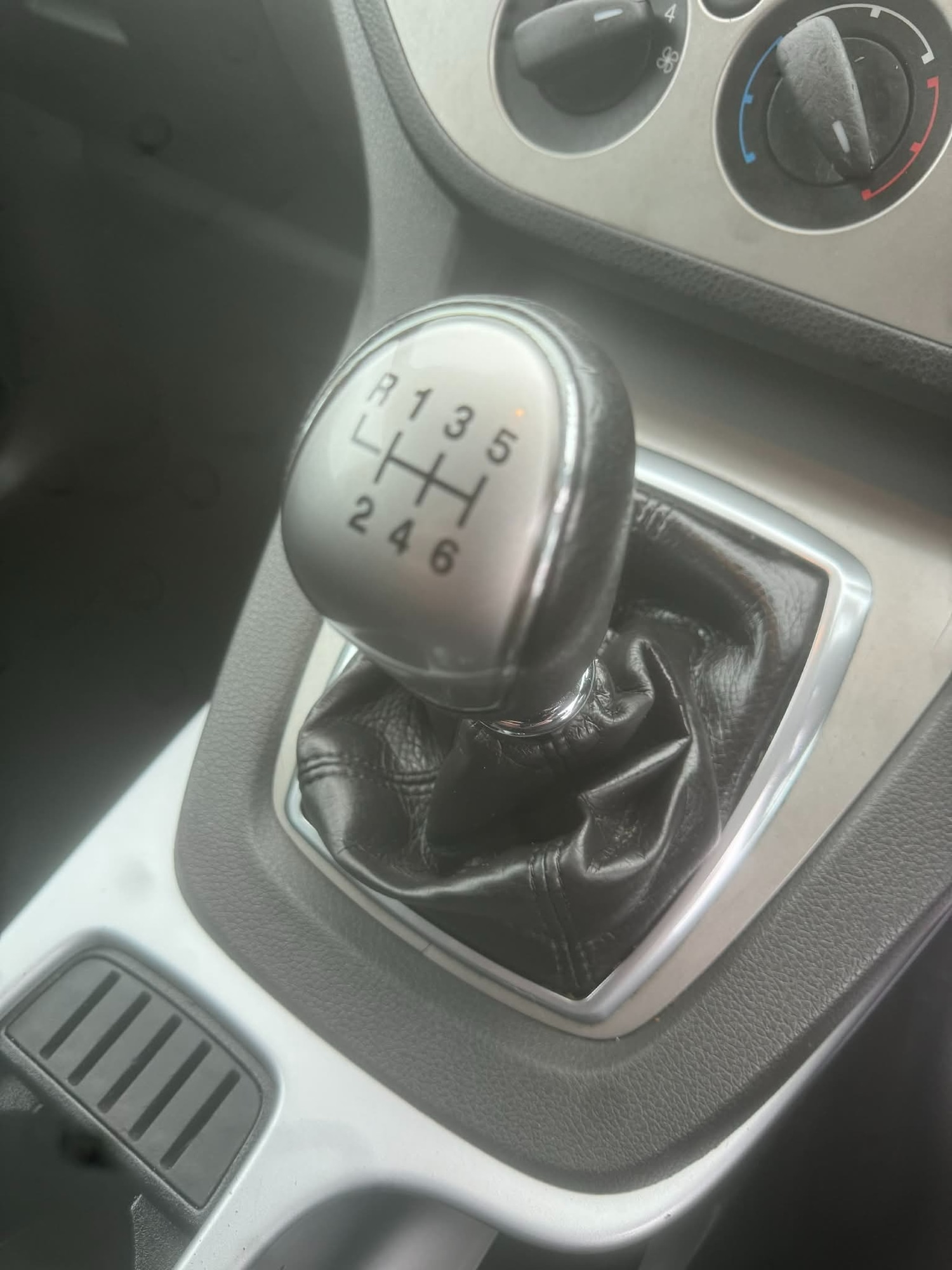 Used Ford Kuga 2010 for sale - 77632603: Photo 17