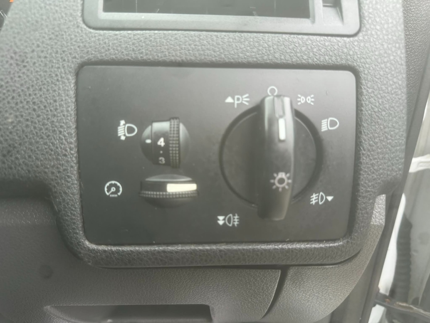 Used Ford Kuga 2010 for sale - 77632603: Photo 19