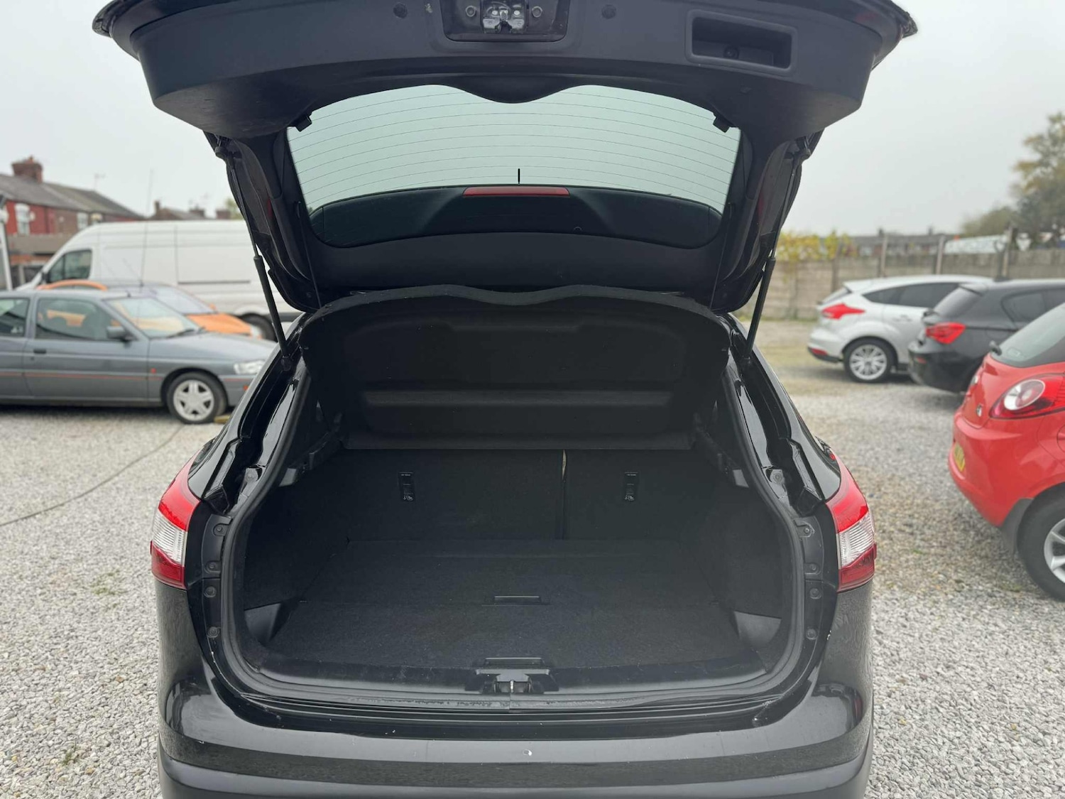 Used Nissan Qashqai 2016 for sale - 76250795: Photo 15