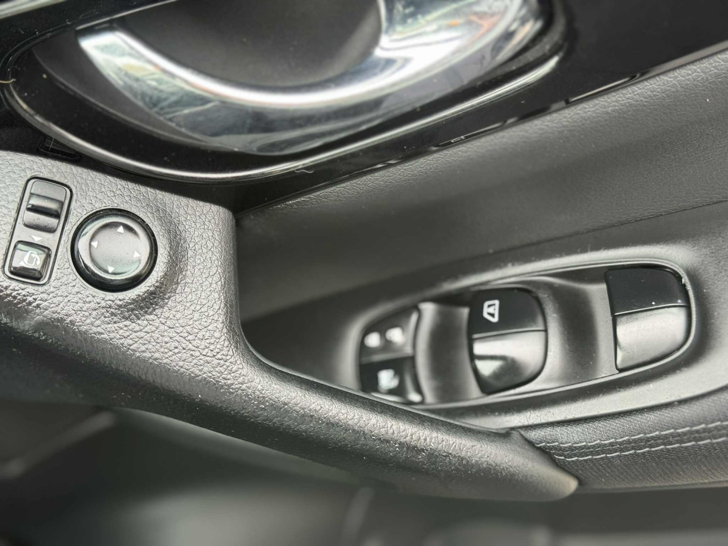 Used Nissan Qashqai 2016 for sale - 76250795: Photo 23