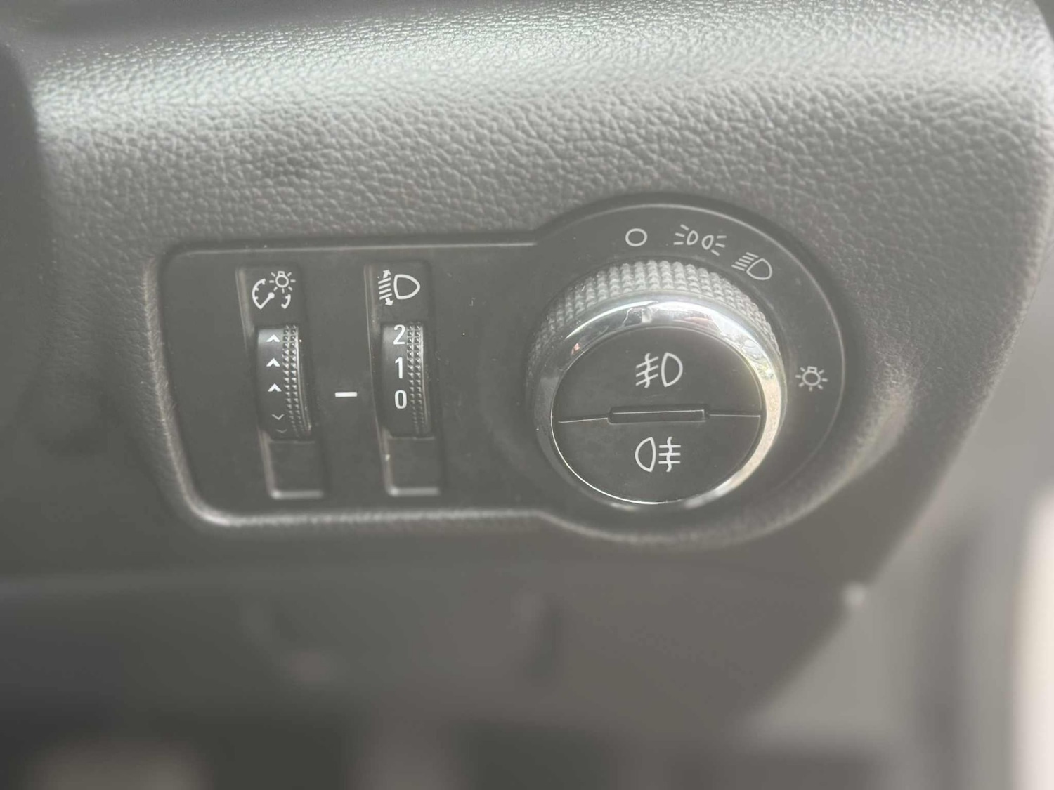 Used Vauxhall Astra 2012 for sale - 77438791: Photo 18