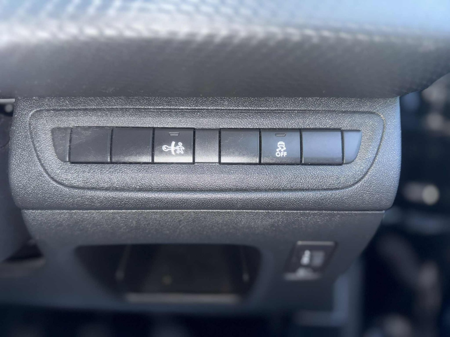 Used Peugeot 208 2016 for sale - 76751656: Photo 18