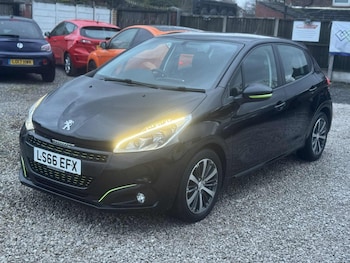 Used Peugeot 208 2016 for sale - 76751656: Photo
