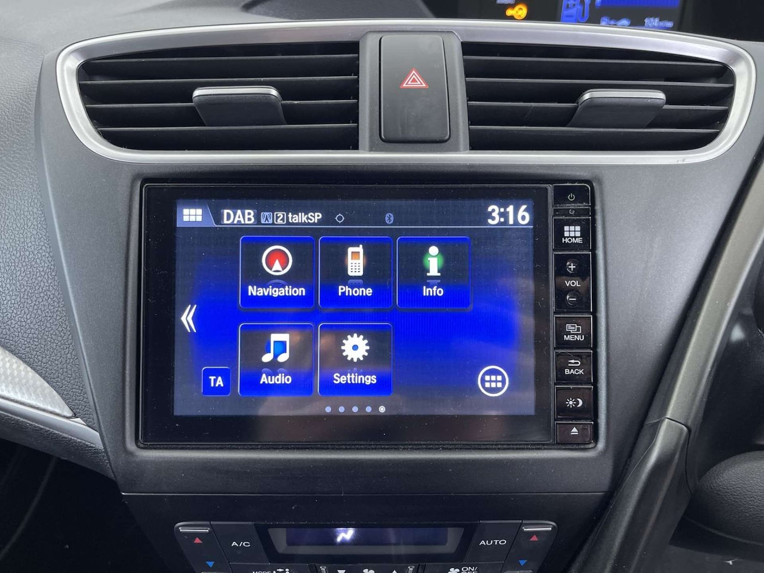 Used Honda Civic 2016 for sale - 76038493: Photo 40