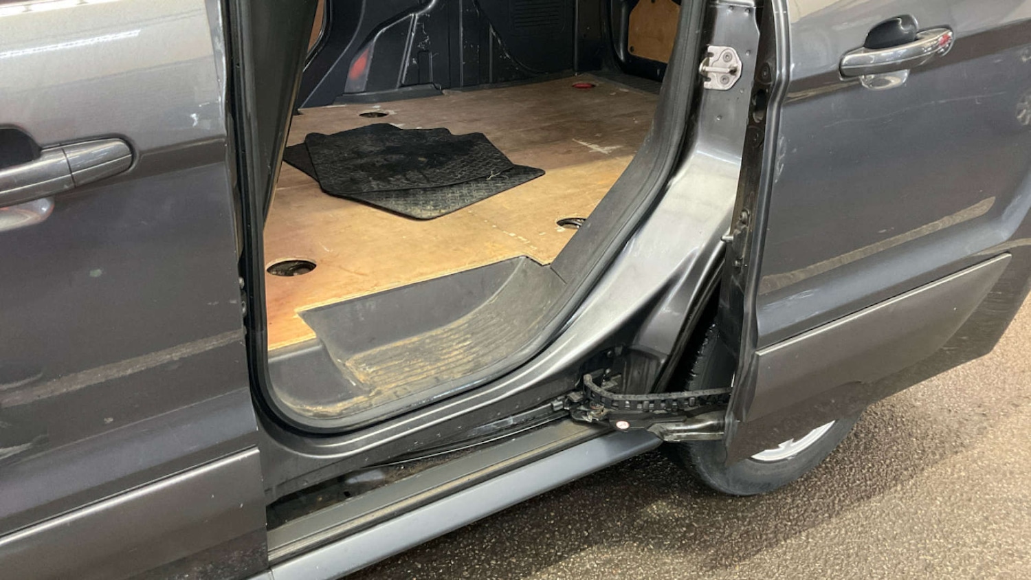 Used Ford Transit Connect 2015 for sale - 76611730: Photo 7