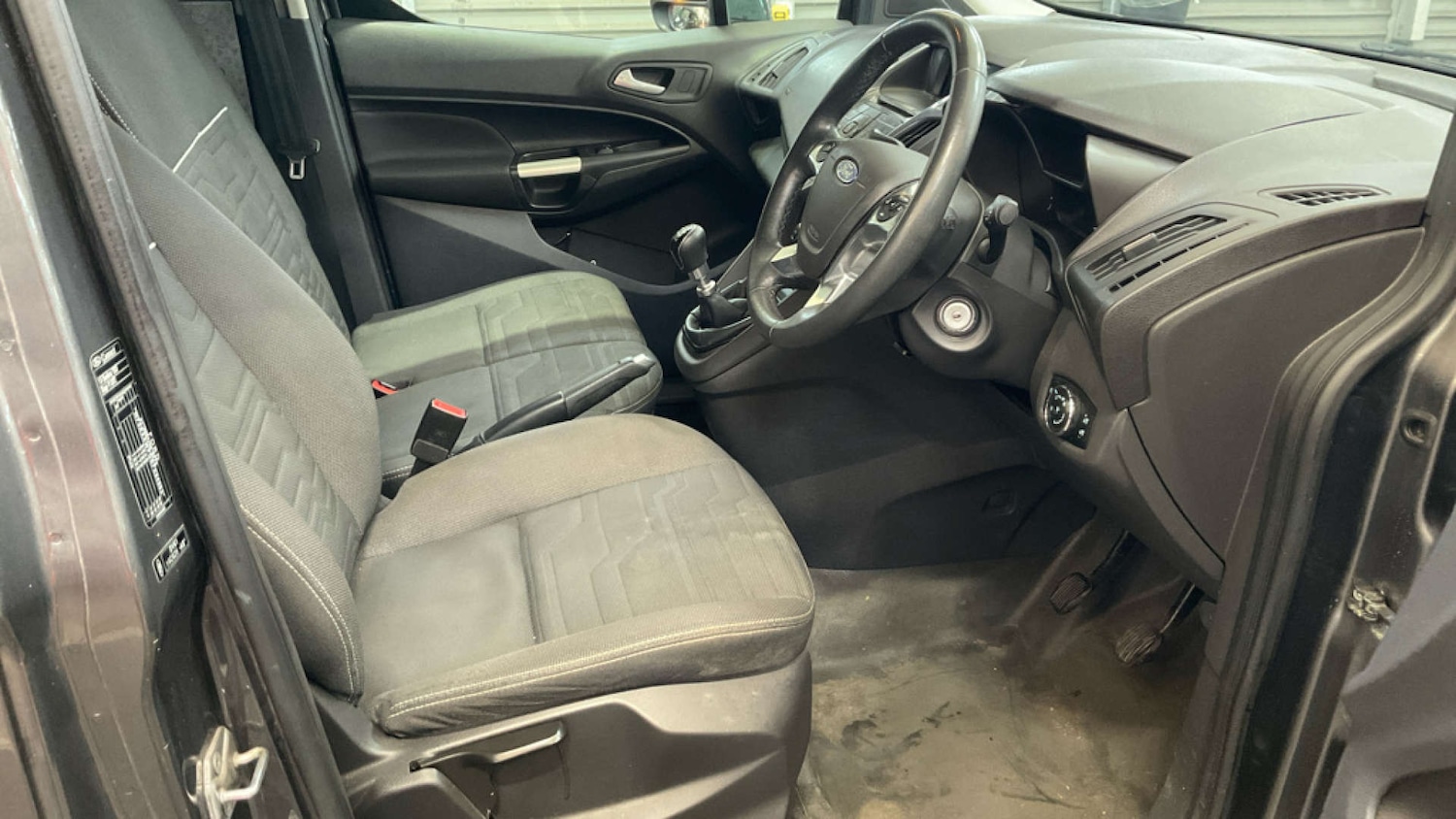 Used Ford Transit Connect 2015 for sale - 76611730: Photo 9