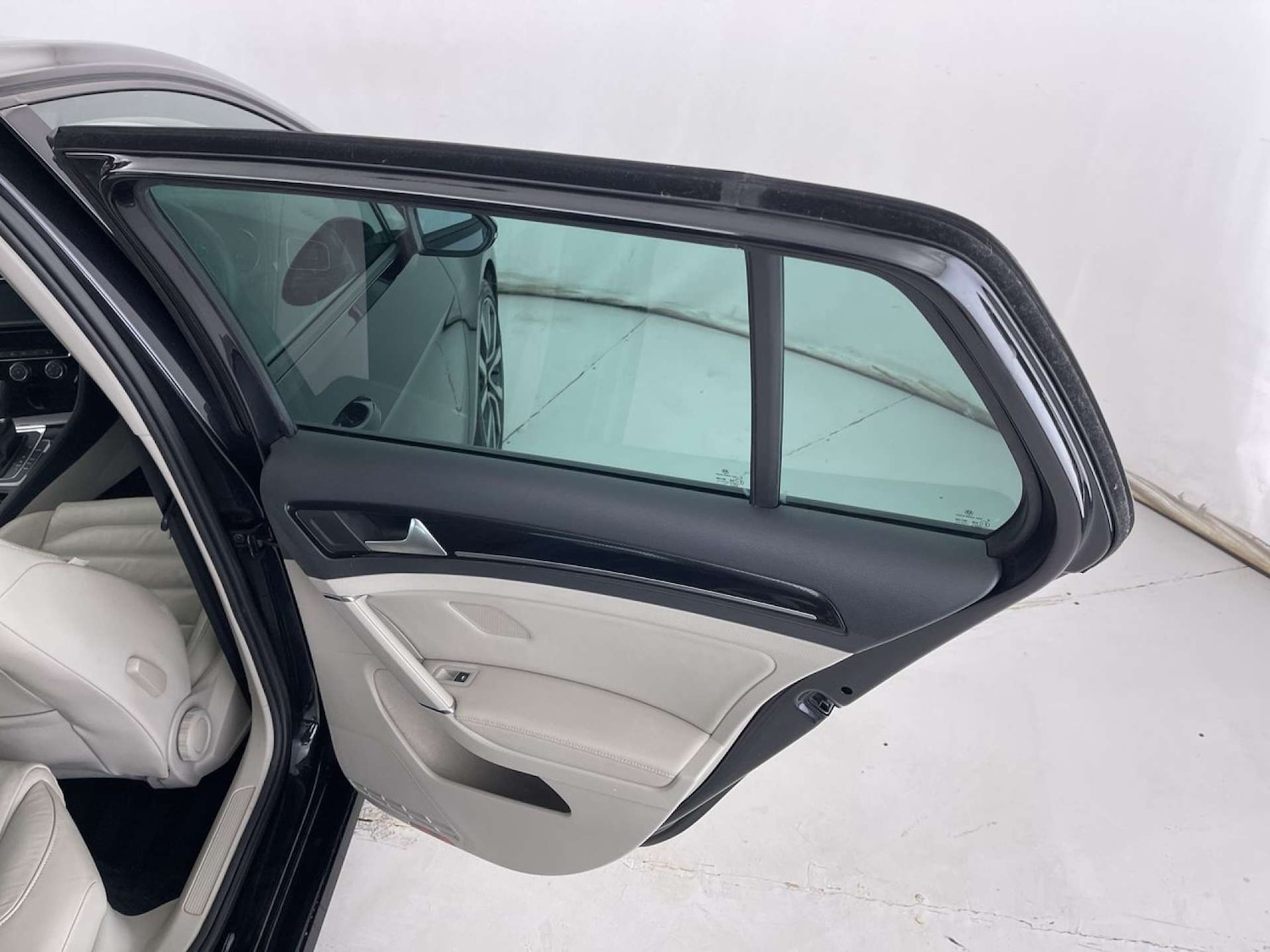 Used Volkswagen Golf 2015 for sale - 76602017: Photo 30