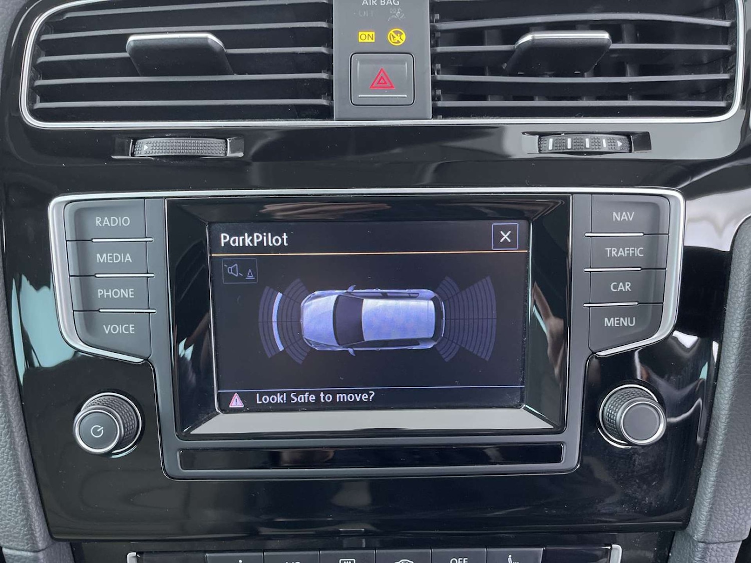 Used Volkswagen Golf 2015 for sale - 76602017: Photo 43