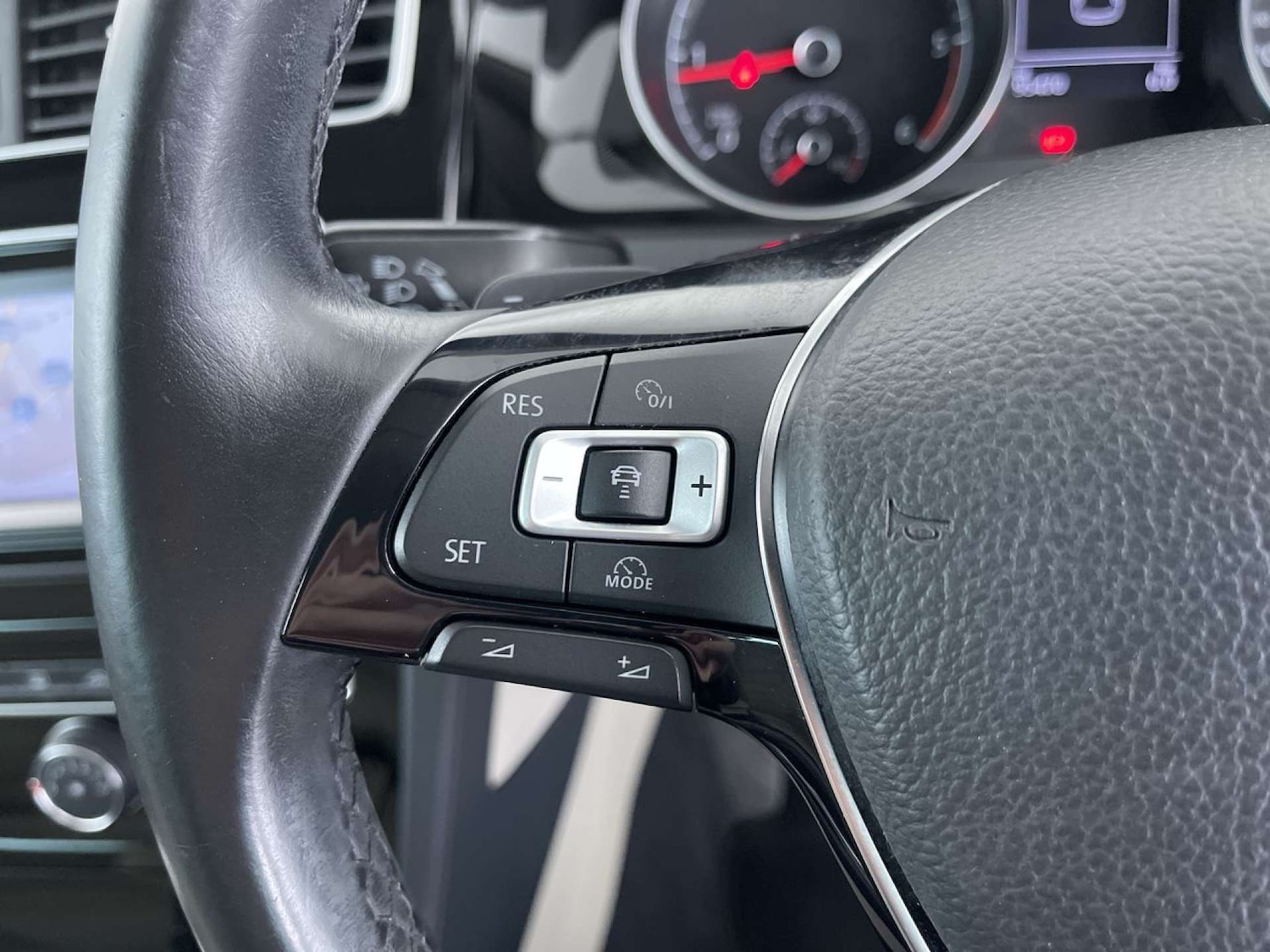 Used Volkswagen Golf 2015 for sale - 76602017: Photo 51