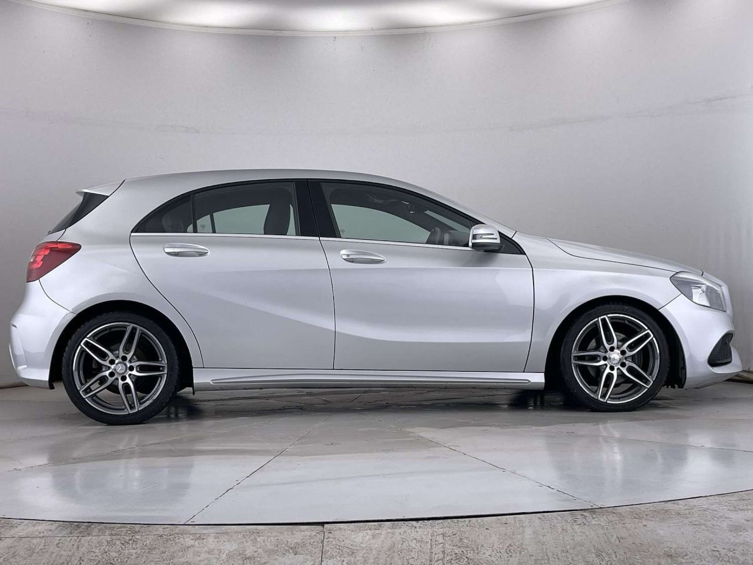 Used Mercedes-Benz A-Class 2017 for sale - 76477413: Photo 15