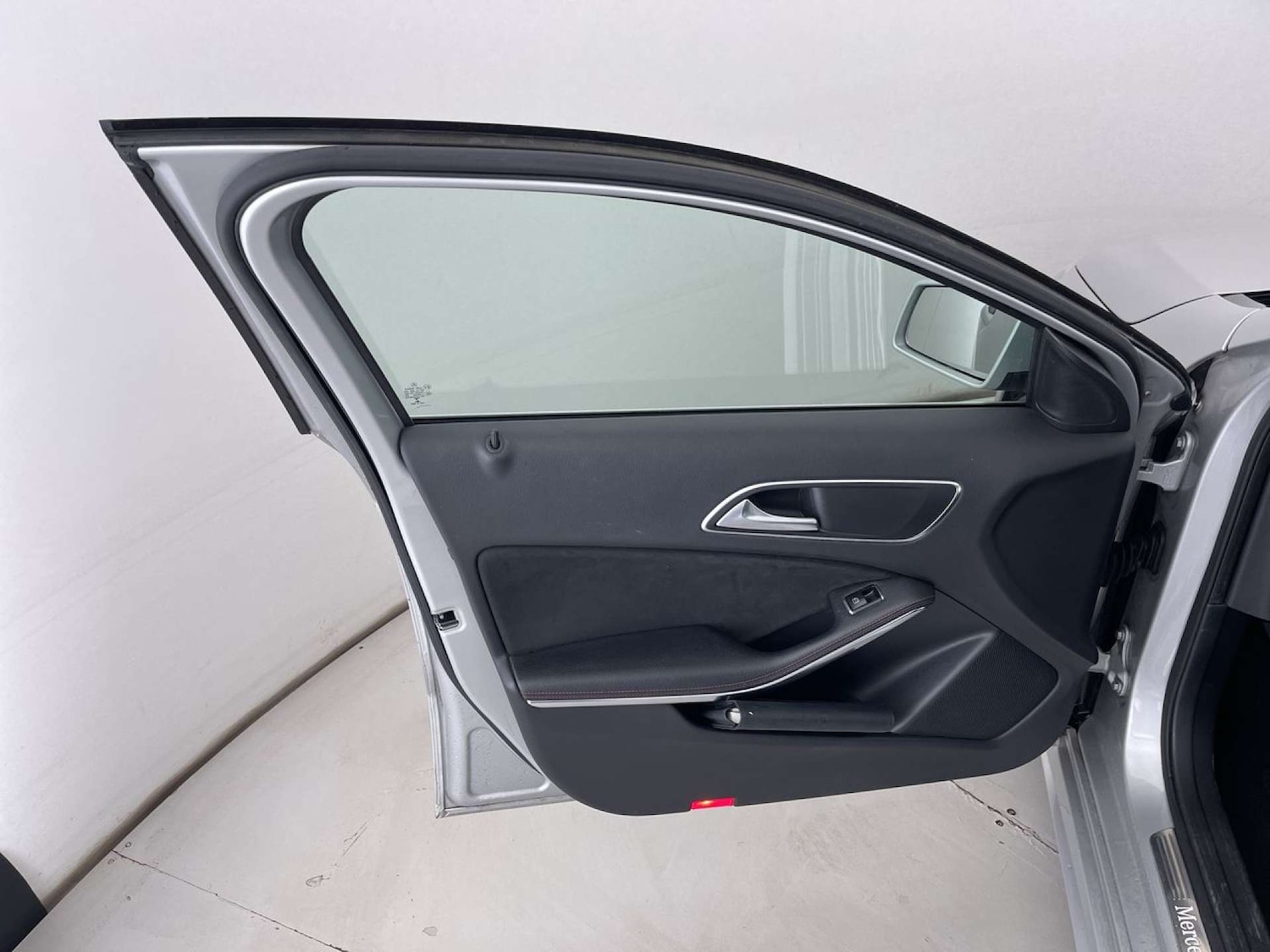 Used Mercedes-Benz A-Class 2017 for sale - 76477413: Photo 27