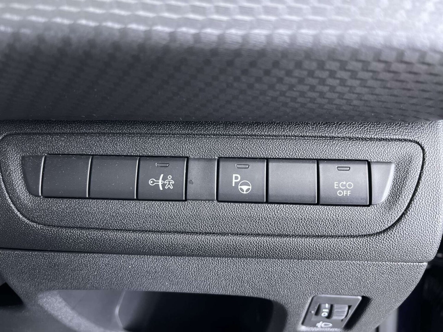 Used Peugeot 208 2018 for sale - 77789744: Photo 49