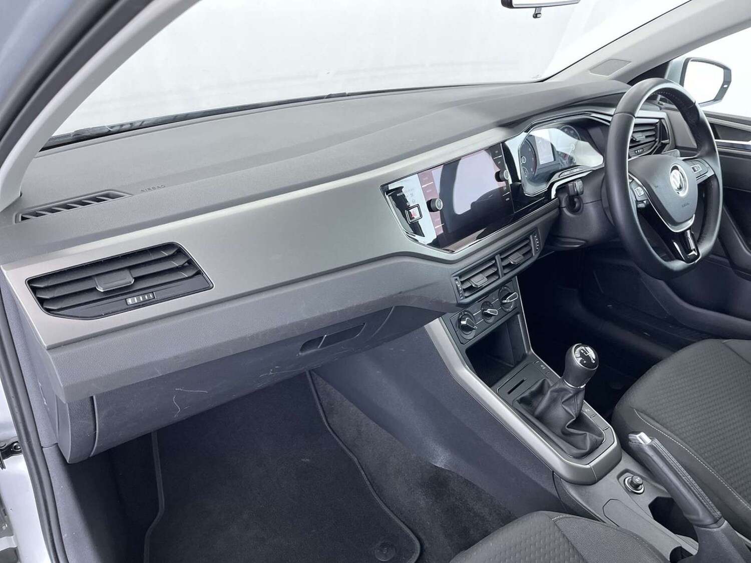 Used Volkswagen Polo 2021 for sale - 77035675: Photo 32