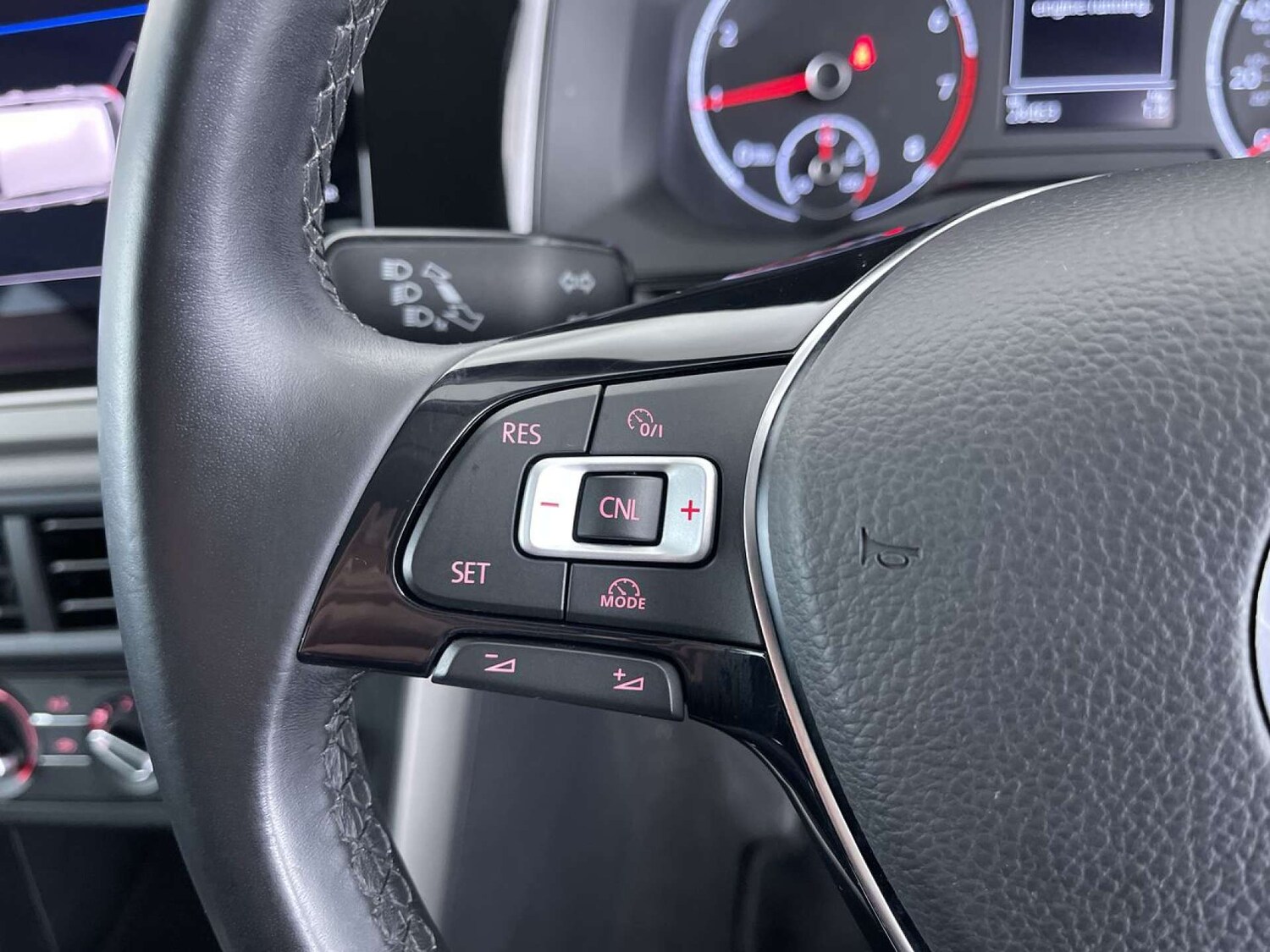 Used Volkswagen Polo 2021 for sale - 77035675: Photo 51