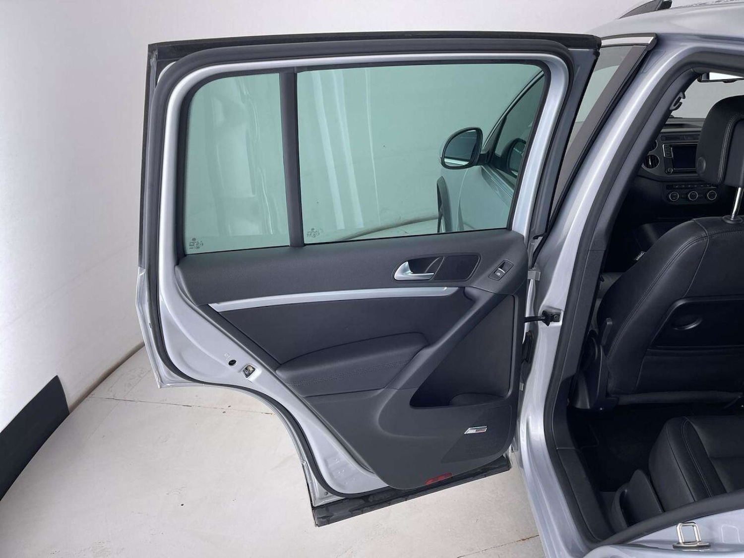 Vehicle 28