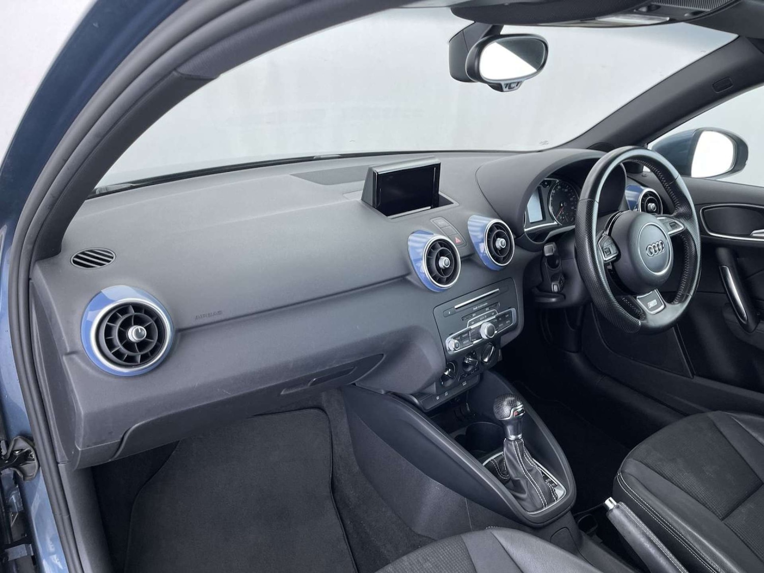 Used Audi A1 2017 for sale - 76602060: Photo 30