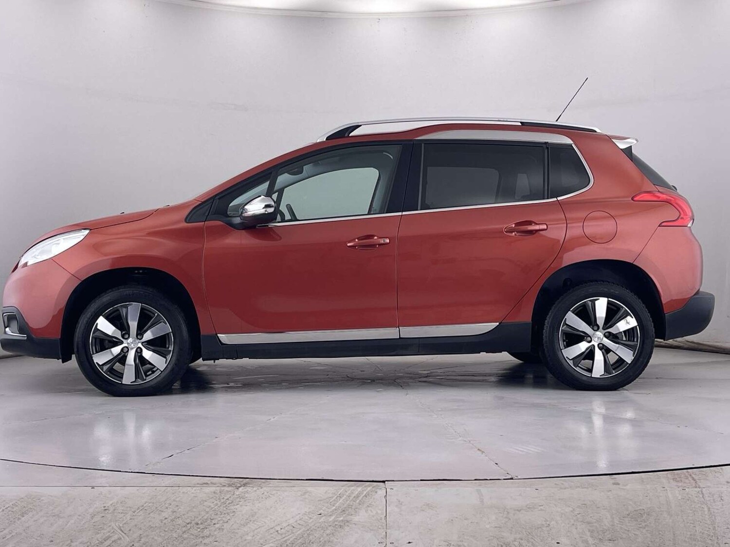 Used Peugeot 2008 2015 for sale - 76544317: Photo 16