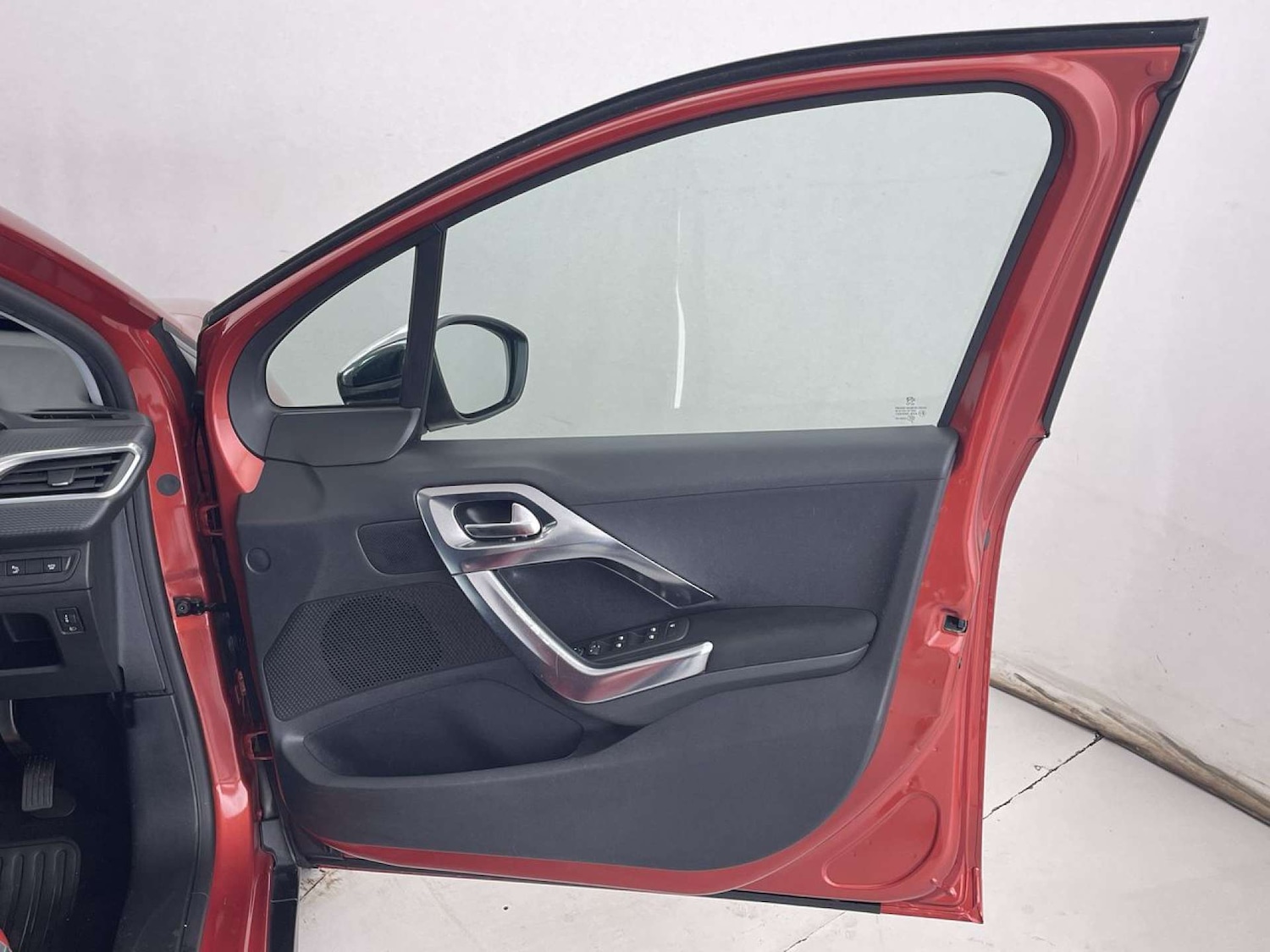 Used Peugeot 2008 2015 for sale - 76544317: Photo 29