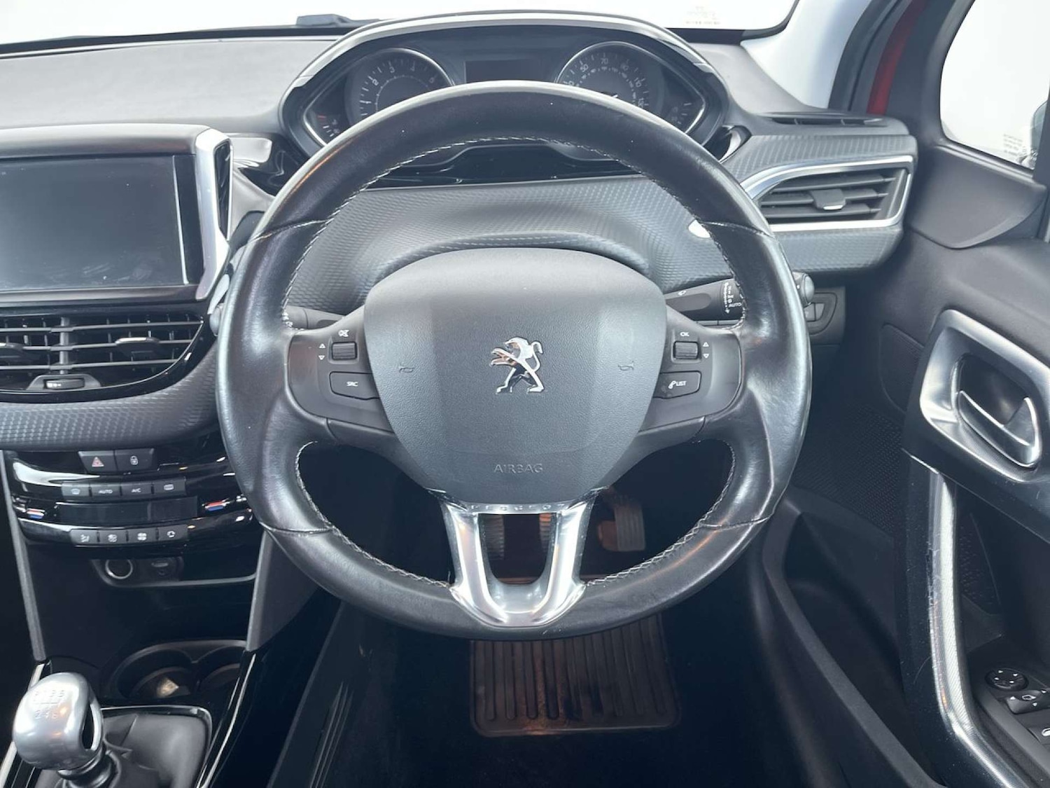 Used Peugeot 2008 2015 for sale - 76544317: Photo 36