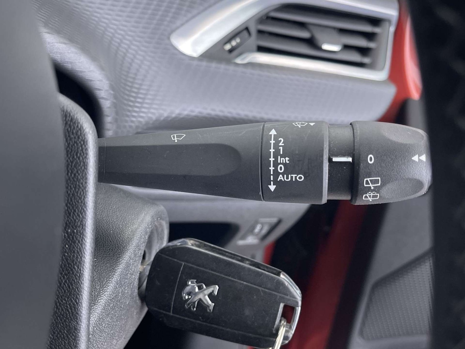 Used Peugeot 2008 2015 for sale - 76544317: Photo 54