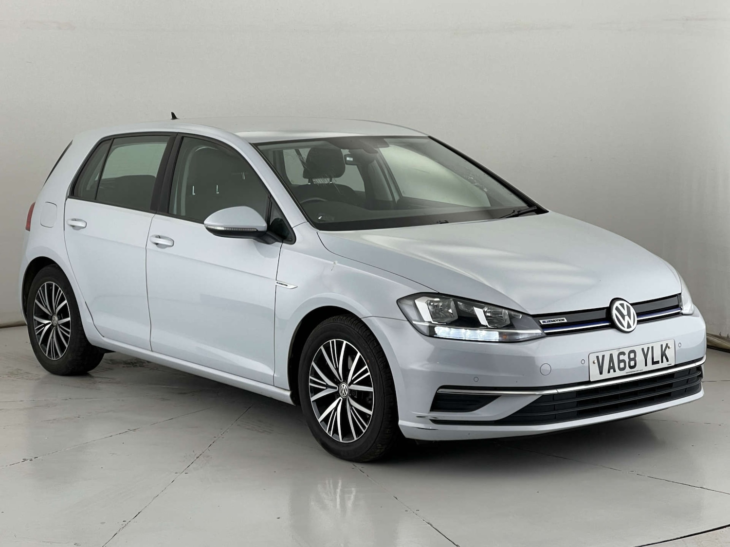 Used Volkswagen Golf 2019 for sale - 76481380: Photo 1