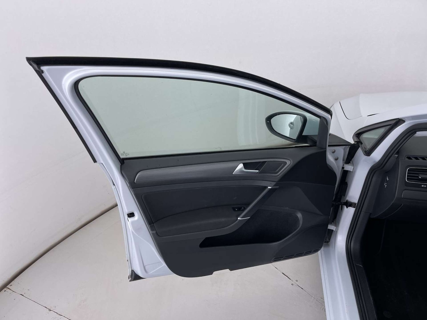 Used Volkswagen Golf 2019 for sale - 76481380: Photo 27