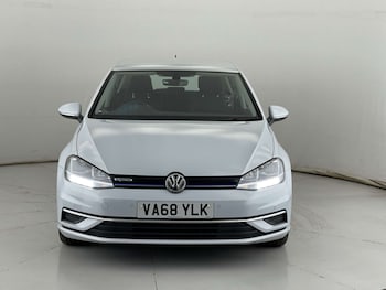 Used Volkswagen Golf 2019 for sale - 76481380: Photo