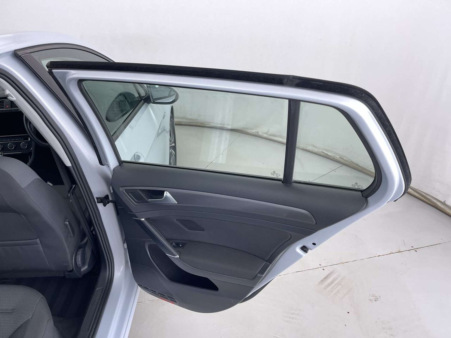 Used Volkswagen Golf 2019 for sale - 76481380: Photo 30