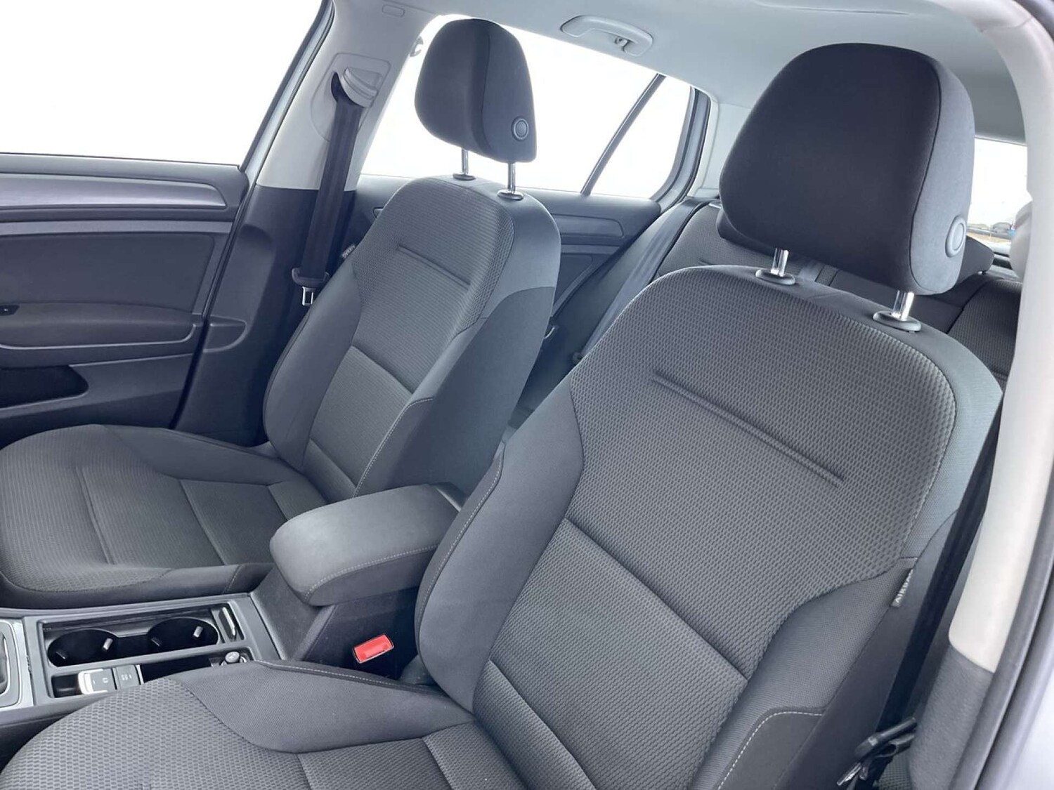 Used Volkswagen Golf 2019 for sale - 76481380: Photo 31