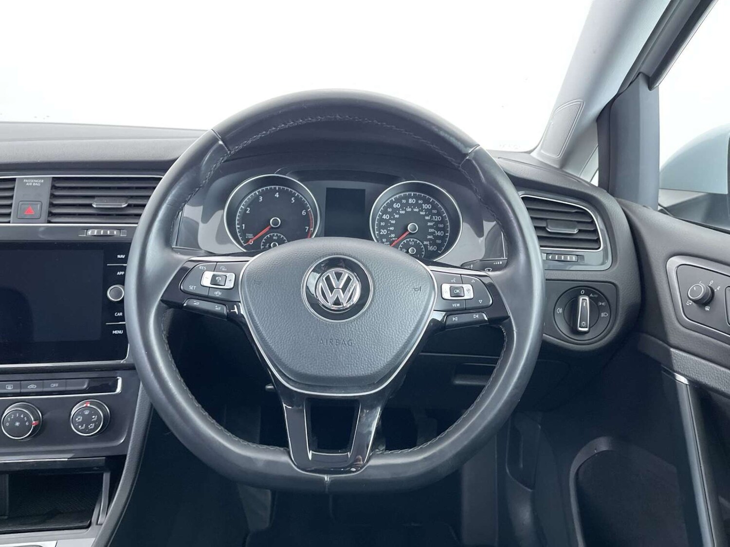 Used Volkswagen Golf 2019 for sale - 76481380: Photo 36