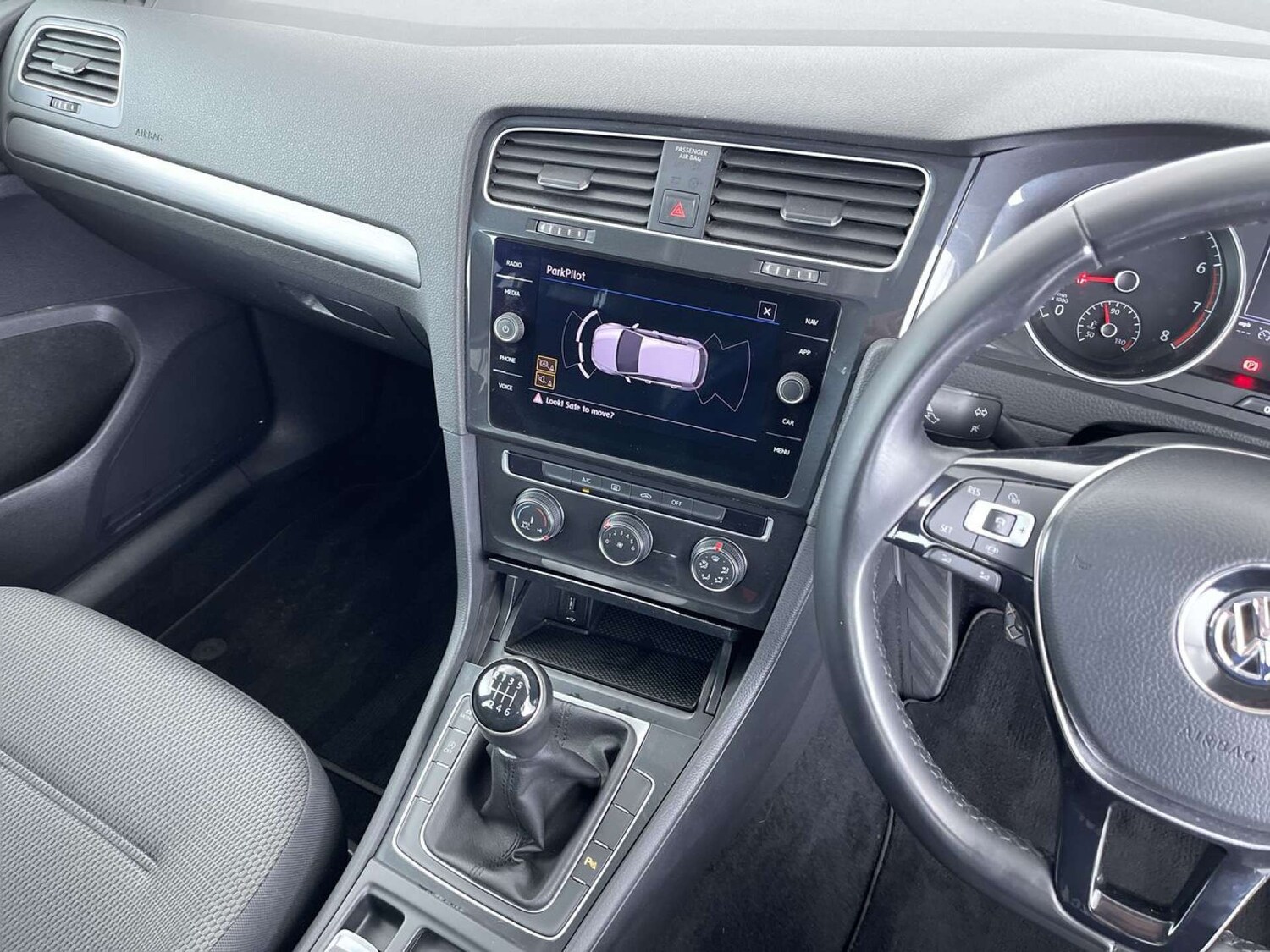 Used Volkswagen Golf 2019 for sale - 76481380: Photo 46