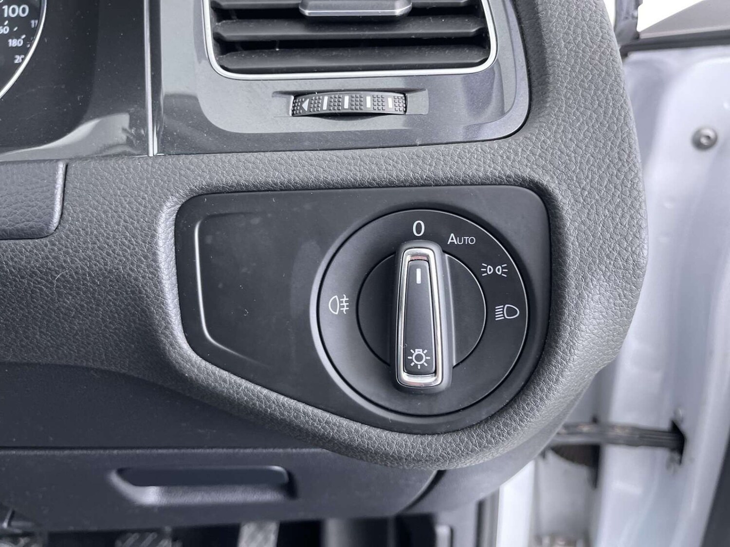 Used Volkswagen Golf 2019 for sale - 76481380: Photo 50