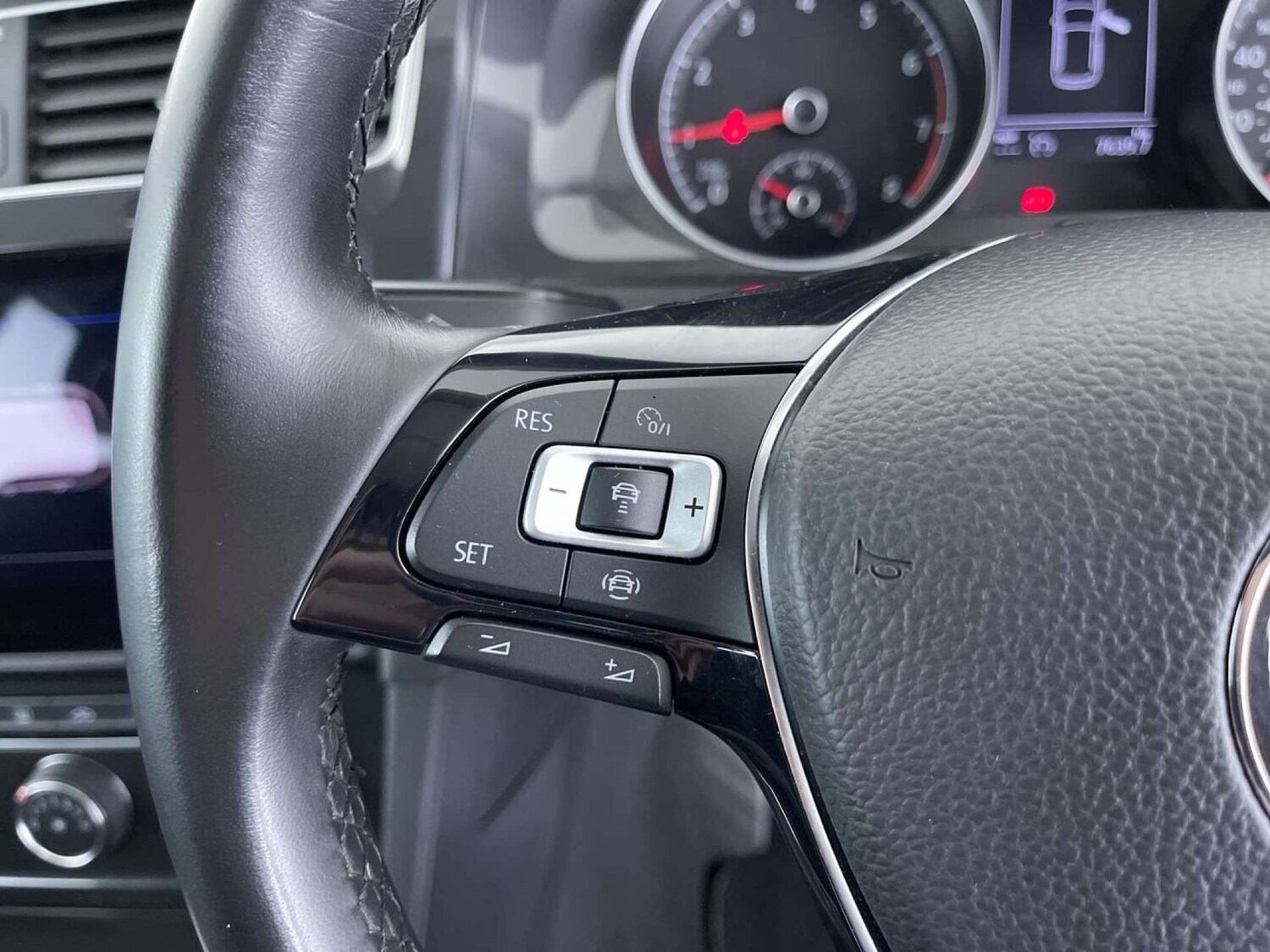 Used Volkswagen Golf 2019 for sale - 76481380: Photo 52