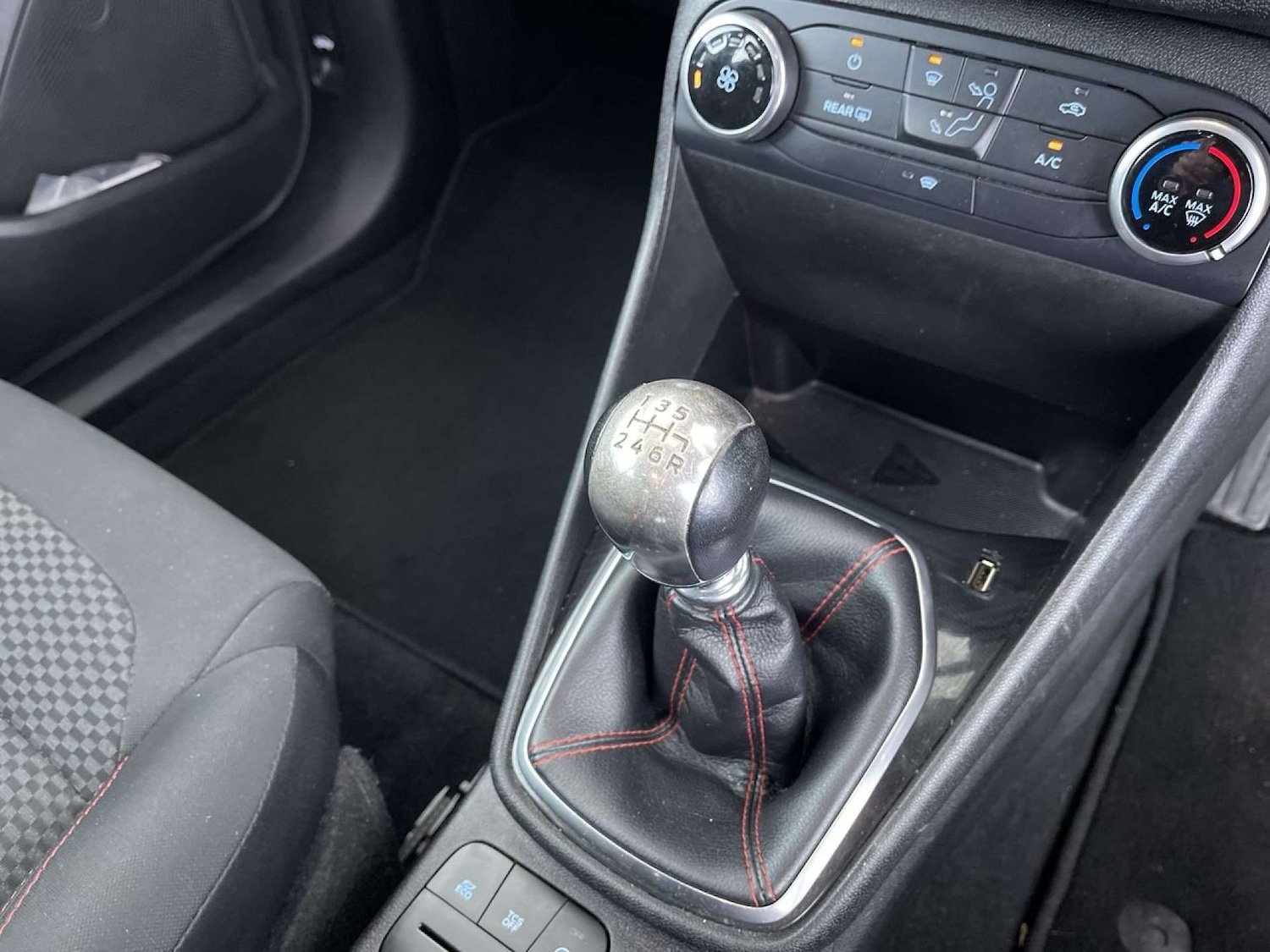 Used Ford Fiesta 2019 for sale - 76352655: Photo 46