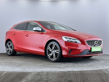 Used Volvo V40 2017 for sale - 79456291: Photo