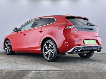 Used Volvo V40 2017 for sale - 79456291: Photo