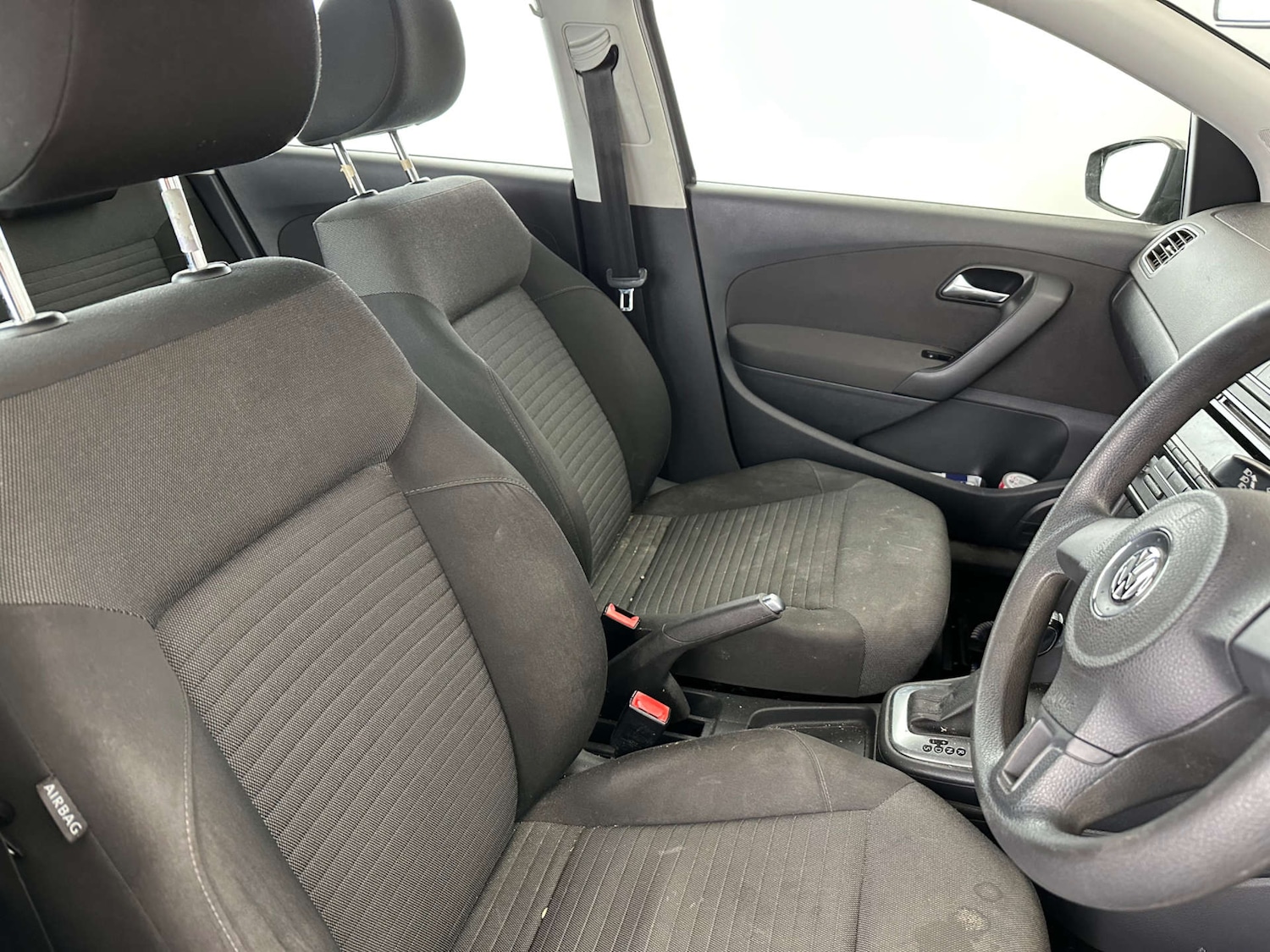 Used Volkswagen Polo 2011 for sale - 78182043: Photo 8