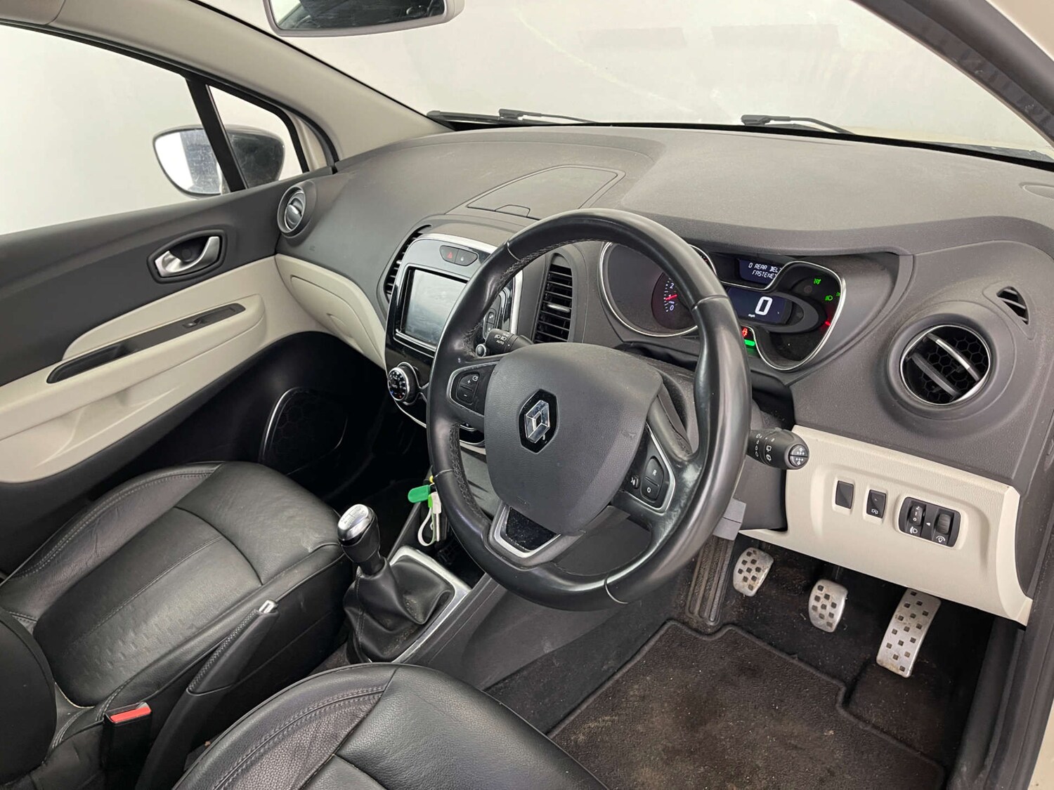 Used Renault Captur 2017 for sale - 77492533: Photo 10