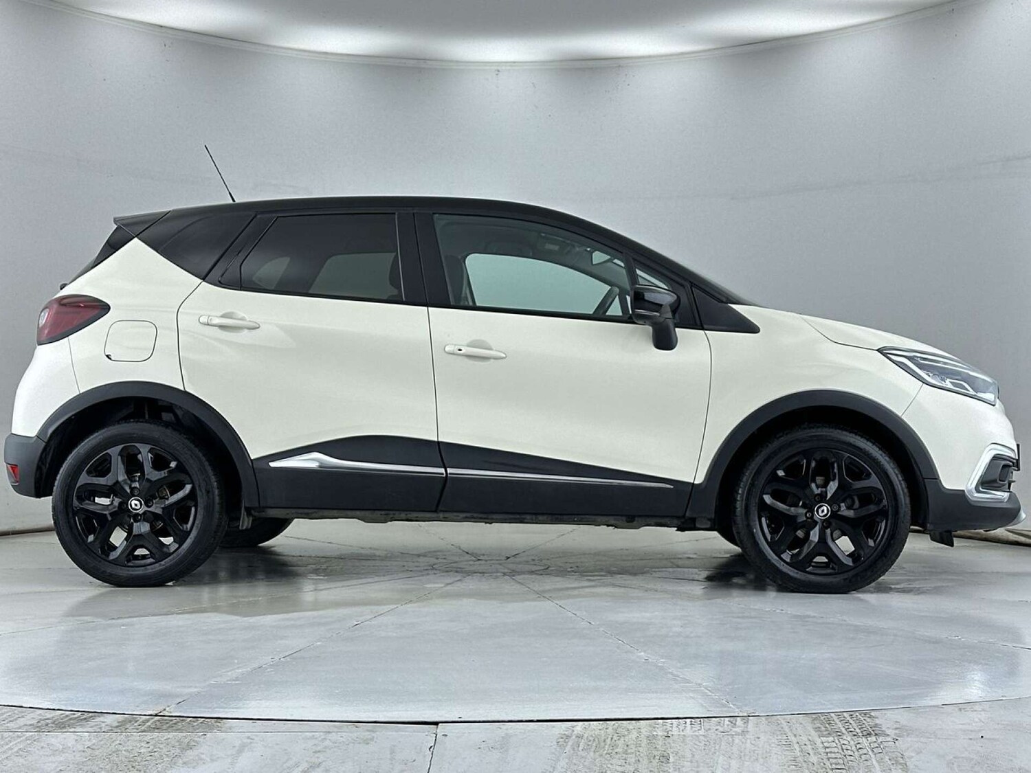 Used Renault Captur 2017 for sale - 77492533: Photo 15