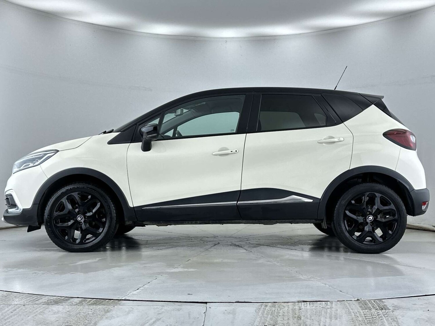 Used Renault Captur 2017 for sale - 77492533: Photo 16