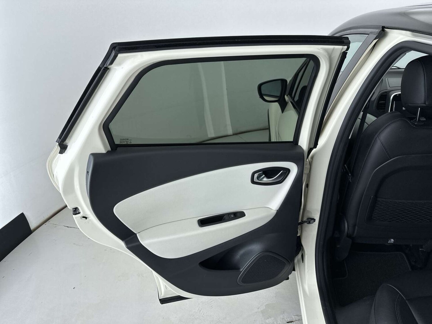 Used Renault Captur 2017 for sale - 77492533: Photo 28