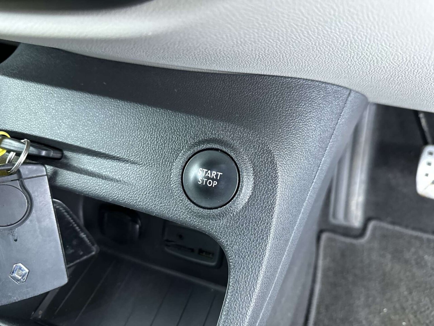 Used Renault Captur 2017 for sale - 77492533: Photo 46