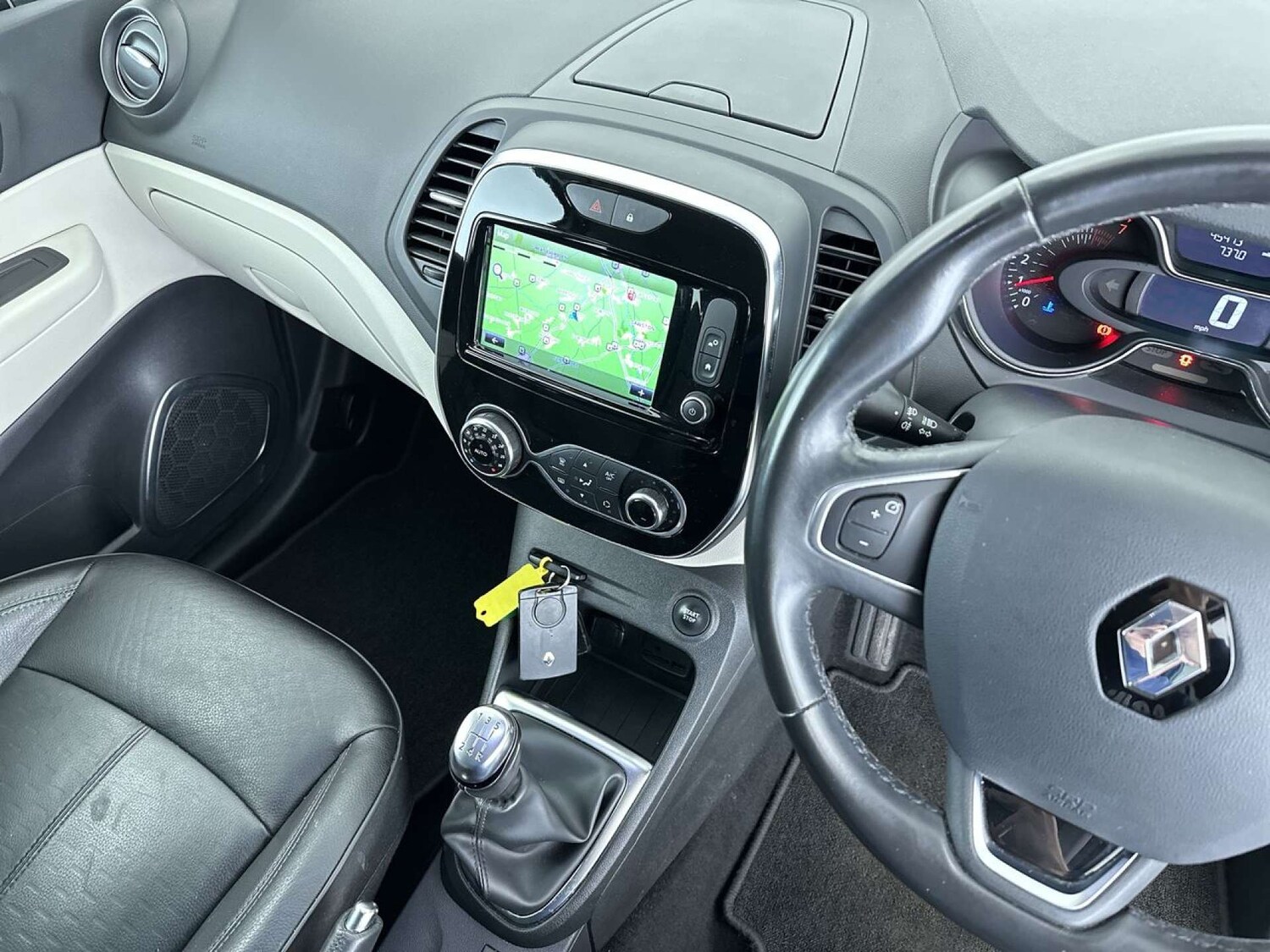 Used Renault Captur 2017 for sale - 77492533: Photo 47