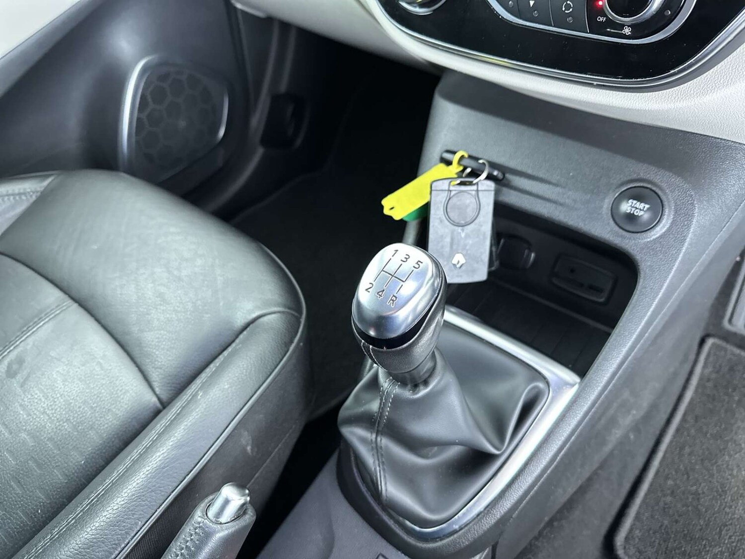 Used Renault Captur 2017 for sale - 77492533: Photo 49